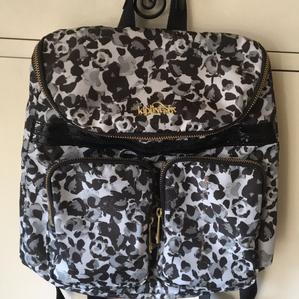 KIPLING city back pack /pockets, neutral color